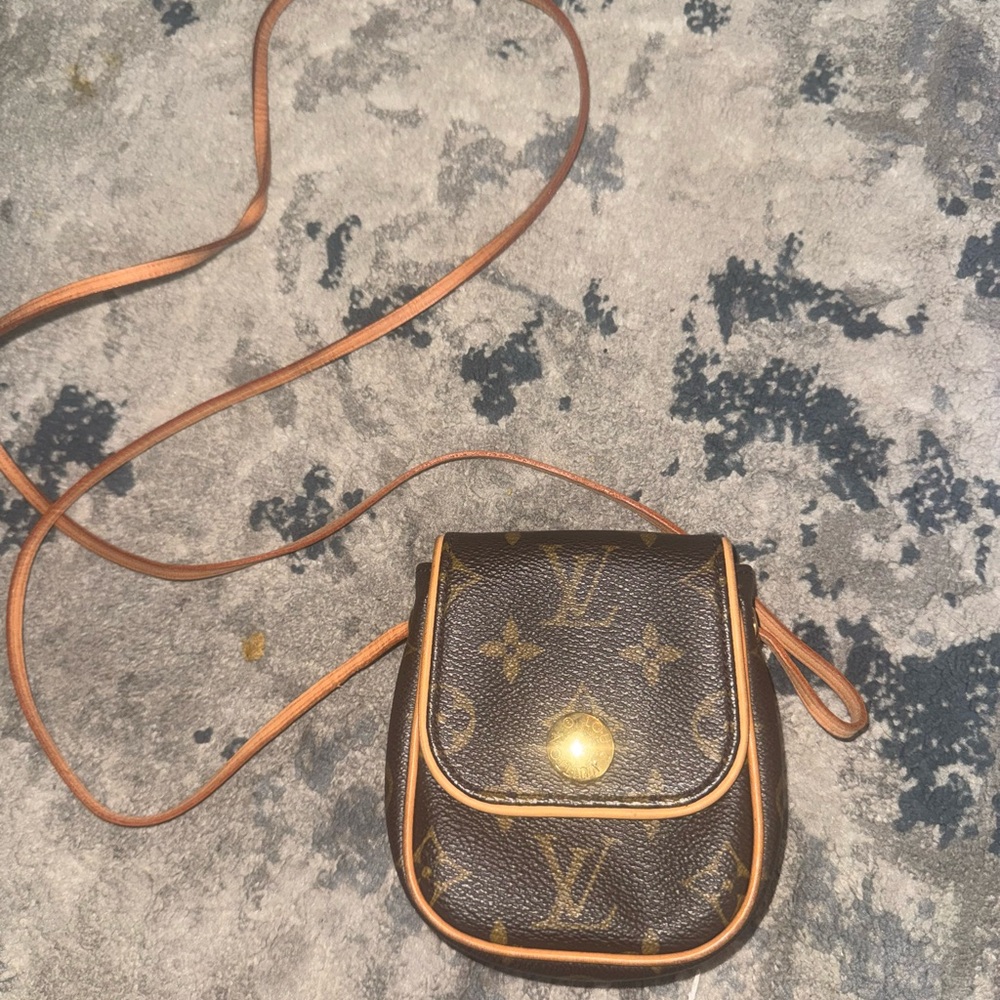 Louis Vuitton Cancun pouch